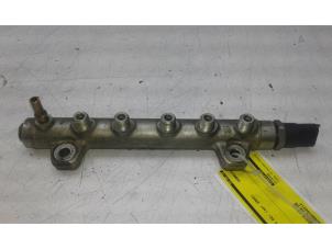 Used Injector housing Renault Espace (JK) 2.2 dCi 16V Price € 55,00 Margin scheme offered by Autobedrijf G.H. Wessel B.V.