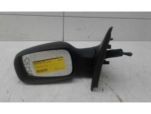 Used Wing mirror, left Renault Clio Price € 39,00 Margin scheme offered by Autobedrijf G.H. Wessel B.V.