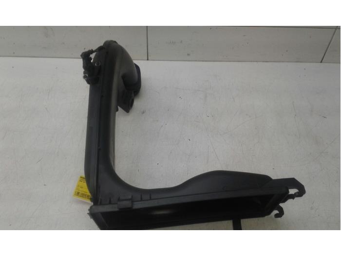 Begagnade Luftfilterhus BMW X6 (F16) Pris € 131,25 Marginaltabell erbjuds av Wessel Parts & Service B.V.
