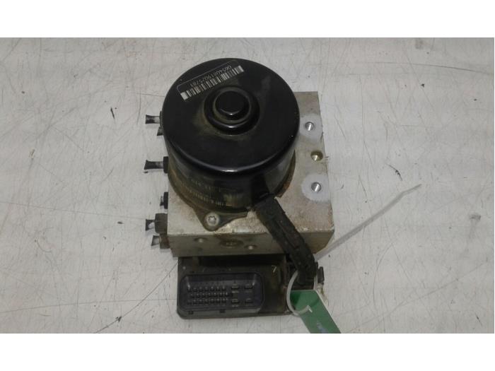 Usagé Bloc ABS Volkswagen Polo Prix € 47,25 Règlement à la marge proposé par Wessel Parts & Service B.V.