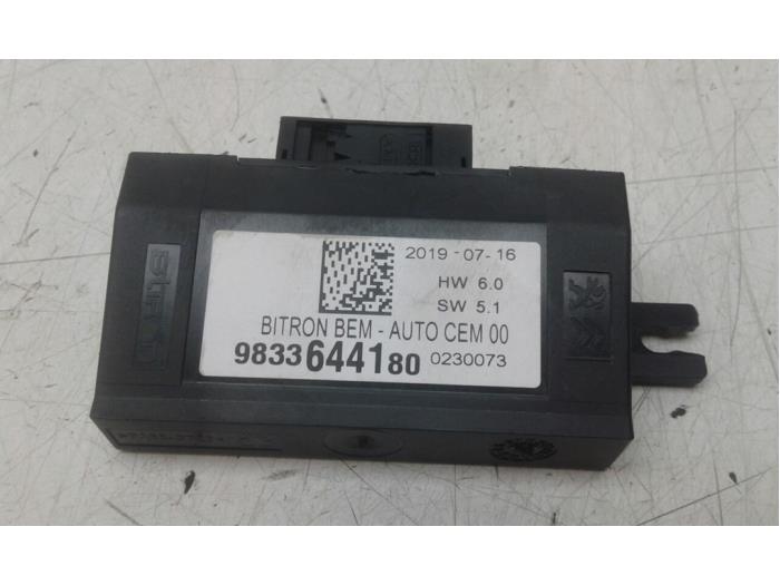 Used Computer, miscellaneous Opel Grandland (X) 1.5 CDTI 130 Price € 72,45 Margin scheme offered by Wessel Parts & Service B.V.