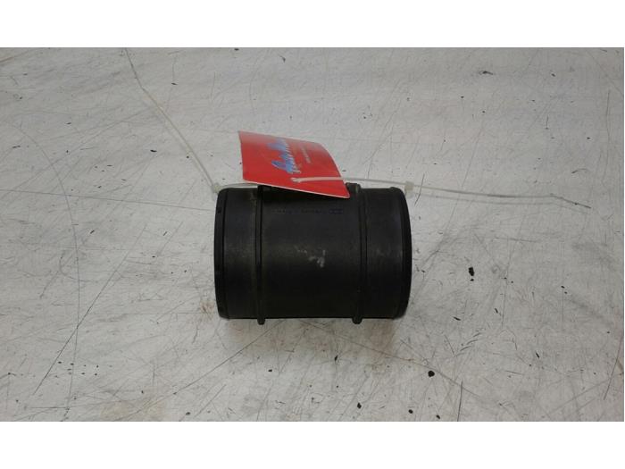 Begagnade Luftflödesmätare Opel Meriva (A) 1.3 CDTI 16V Pris € 42,00 Marginaltabell erbjuds av Wessel Parts & Service B.V.