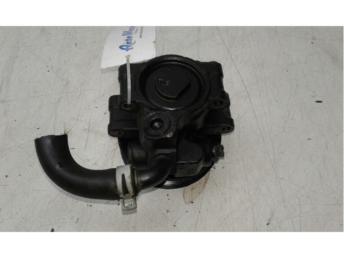 Usagé Pompe de direction Ford Fiesta 4 Prix € 47,25 Règlement à la marge proposé par Wessel Parts & Service B.V.