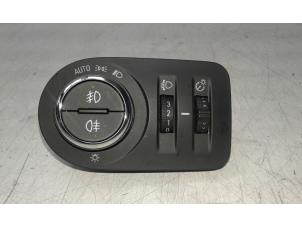 Gebrauchte Licht Schalter Opel Zafira Tourer (P12) 1.6 CDTI 16V Preis € 45,00 Margenregelung angeboten von Autobedrijf G.H. Wessel B.V.