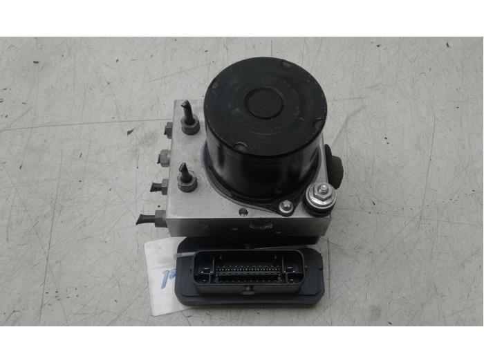 Używane Pompa ABS Fiat 500C/595C/695C 1.4 T-Jet 16V 595 Turismo Cena € 261,45 Procedura marży oferowane przez Wessel Parts & Service B.V.