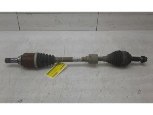 Used Front drive shaft, left Renault Clio IV (5R) 1.5 Energy dCi 90 FAP Price € 99,00 Margin scheme offered by Autobedrijf G.H. Wessel B.V.