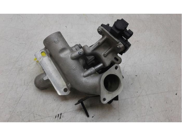 Używane Zawór EGR Renault Clio IV (5R) 1.5 Energy dCi 90 FAP Cena € 47,25 Procedura marży oferowane przez Wessel Parts & Service B.V.