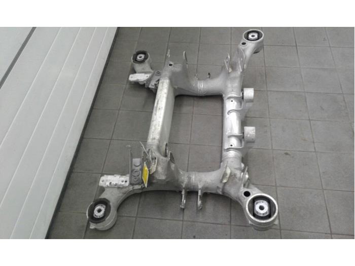 Subframe from a BMW 5 serie Touring (F11) 518d 16V 2015