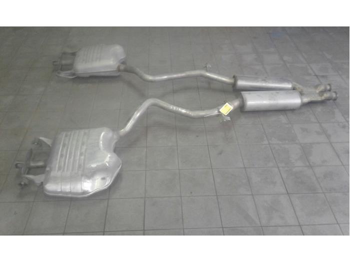 Usagé Echappement (complet) Mercedes S (222.0/222.1) 3.5 S-400 Hybrid 24V Prix € 838,95 Règlement à la marge proposé par Wessel Parts & Service B.V.
