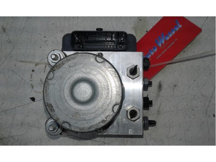 Begagnade ABS-pump Opel Karl 1.0 12V Pris € 131,25 Marginaltabell erbjuds av Wessel Parts & Service B.V.