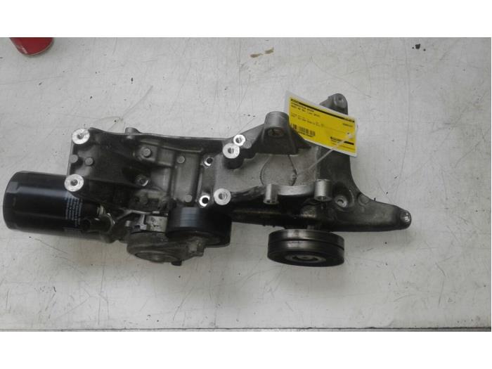 Gebrauchte Dynamostütze oben Audi A4 Avant Quattro (B8) 2.0 TFSI 16V Preis € 103,95 Margenregelung angeboten von Wessel Parts & Service B.V.