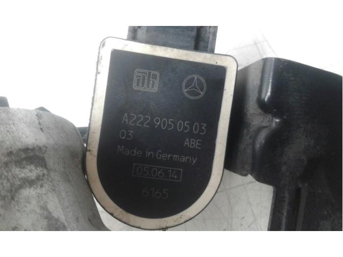 Wahacz zawieszenia lewy przód z Mercedes-Benz S (W222/V222/X222) 3.5 S-400 Hybrid 24V 2014
