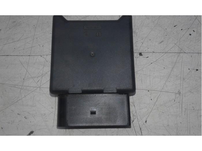 Usagé Module pompe carburant Volkswagen Touran (5T1) 1.2 TSI Prix € 40,95 Règlement à la marge proposé par Wessel Parts & Service B.V.