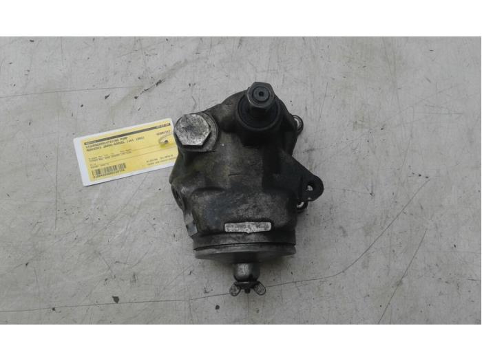 Usagé Pompe de direction Mercedes SEC (C126) 500 SEC Prix € 156,45 Règlement à la marge proposé par Wessel Parts & Service B.V.