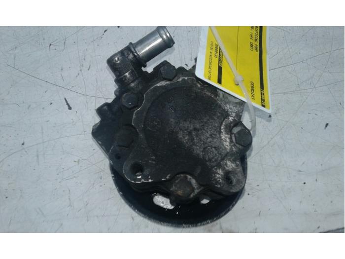 Usagé Pompe de direction Volkswagen Passat Variant (3B5) 1.9 TDI 110 Prix € 57,75 Règlement à la marge proposé par Wessel Parts & Service B.V.