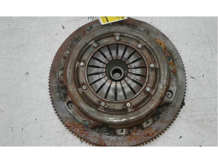 Gebrauchte Schwungrad Opel Adam 1.2 16V Preis € 135,45 Margenregelung angeboten von Wessel Parts & Service B.V.
