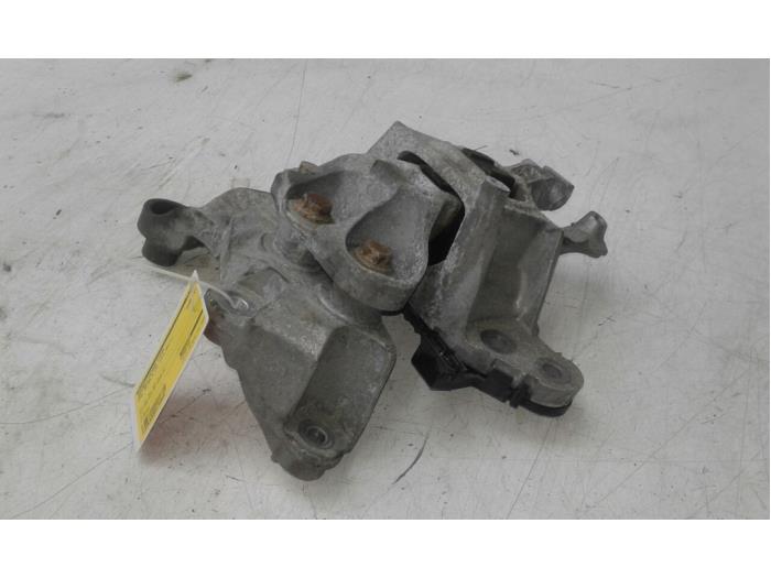 Gearbox mount from a Vauxhall Astra Mk.7 1.6 CDTI 16V 2017