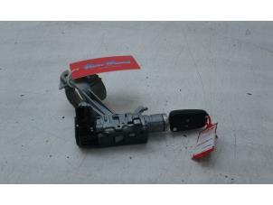 Used Remote control kit Opel Karl 1.0 12V Price on request offered by Autobedrijf G.H. Wessel B.V.