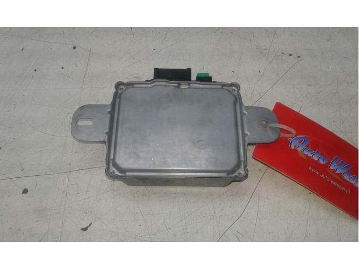 Usagé Ordinateur divers Opel Karl 1.0 12V Prix € 40,95 Règlement à la marge proposé par Wessel Parts & Service B.V.