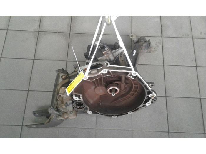 Gearbox Opel Corsa B 1.0i 12V - X10XE