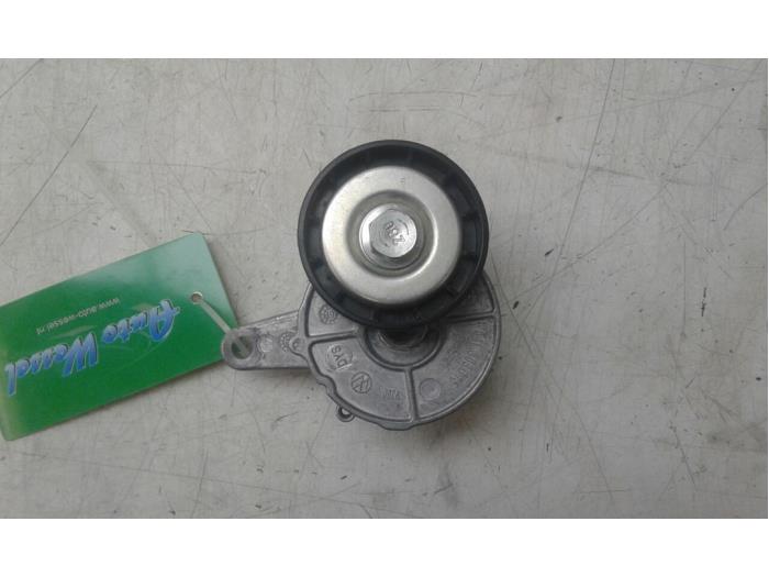 Usados Rodillo tensor correa múltiple Volkswagen T-Roc I 2.0 TDI 150 16V Precio € 51,45 Norma de margen ofrecido por Wessel Parts & Service B.V.