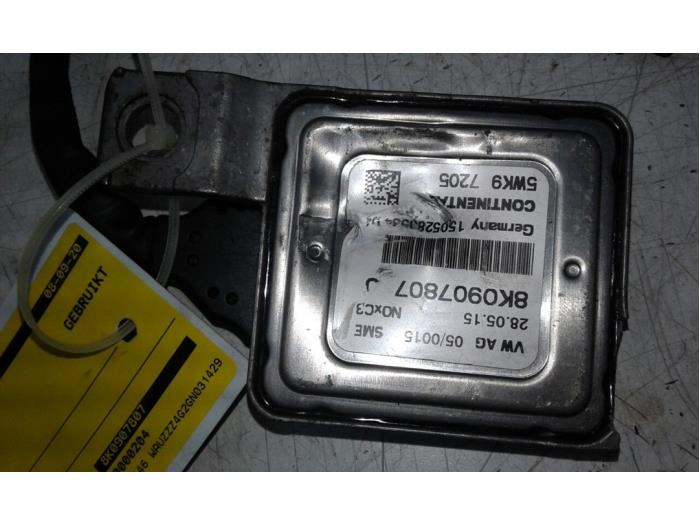 Lambda probe from a Audi A6 Avant (C7) 2.0 TDI 16V 2015