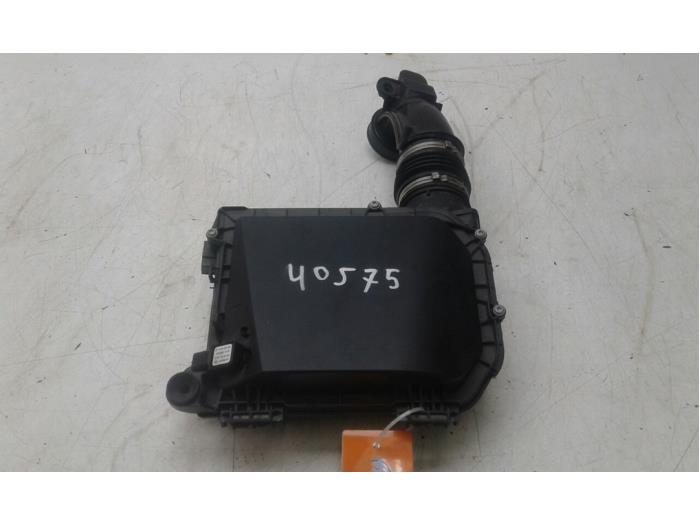 Begagnade Luftfilterhus Mercedes GLE (W166) 500 e 3.0 V6 24V 4-Matic Pris € 93,45 Marginaltabell erbjuds av Wessel Parts & Service B.V.