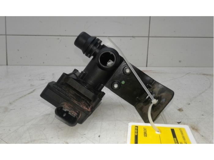 Begagnade Vattenpump Mercedes GLE (W166) 500 e 3.0 V6 24V 4-Matic Pris € 208,95 Marginaltabell erbjuds av Wessel Parts & Service B.V.