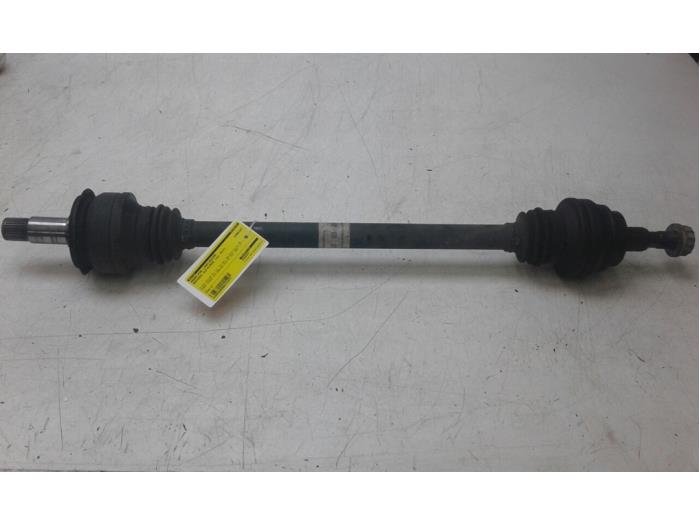 Gebrauchte Antriebswelle links hinten Mercedes GLE (W166) 500 e 3.0 V6 24V 4-Matic Preis € 78,75 Margenregelung angeboten von Wessel Parts & Service B.V.
