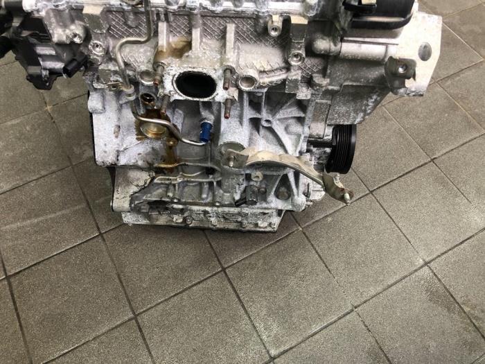 Engine from a Volkswagen Touran (5T1) 1.4 TSI 2016