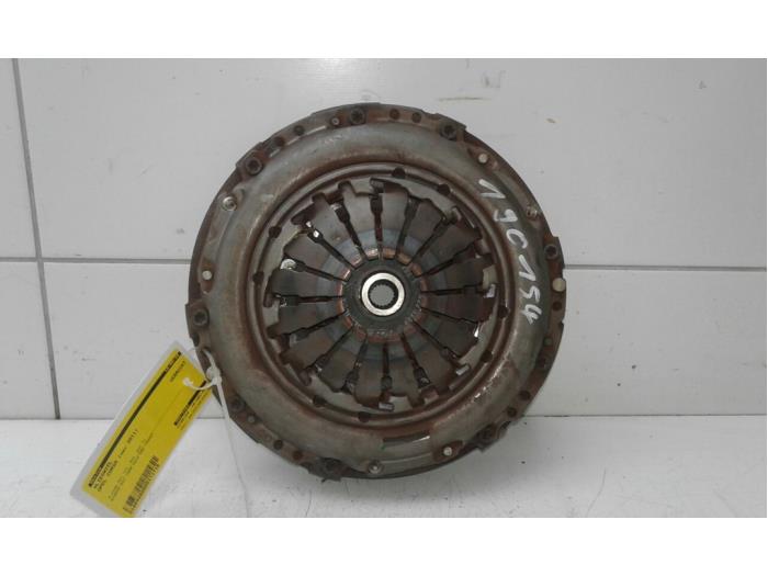 Usagé Volant moteur Opel Corsa D 1.3 CDTi 16V ecoFLEX Prix € 156,45 Règlement à la marge proposé par Wessel Parts & Service B.V.