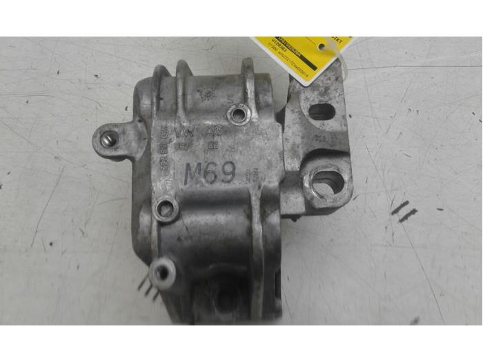 Used Engine mount Volkswagen Touran (1T1/T2) 1.9 TDI 100 Price € 36,75 Margin scheme offered by Wessel Parts & Service B.V.