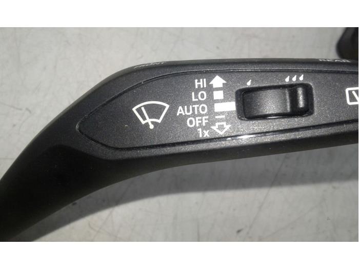 Interruptor combinado columna de dirección de un Audi A4 Allroad Quattro (B9) 3.0 TDI V6 24V 2017