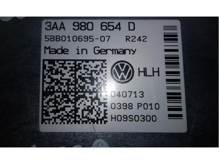 Kamera przednia z Volkswagen Passat 2012