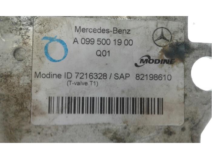 Oil cooler from a Mercedes-Benz S (W222/V222/X222) 3.0 S-350 BlueTec, S-350 d 24V 2014