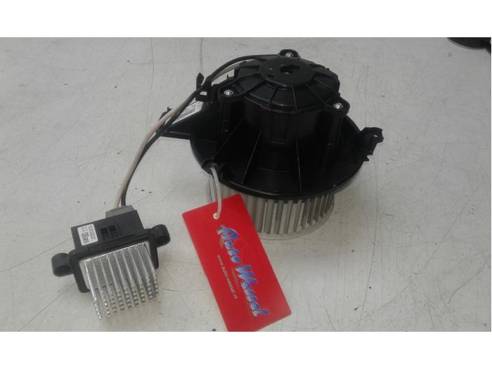 Heating and ventilation fan motor Opel Astra Mk.7 Sports Tourer 1.6