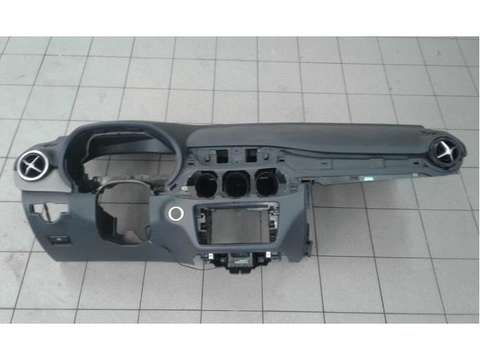 Używane Panel Mercedes B (W246/W242) 1.6 B-200 BlueEFFICIENCY Turbo 16V Cena € 367,50 Procedura marży oferowane przez Wessel Parts & Service B.V.