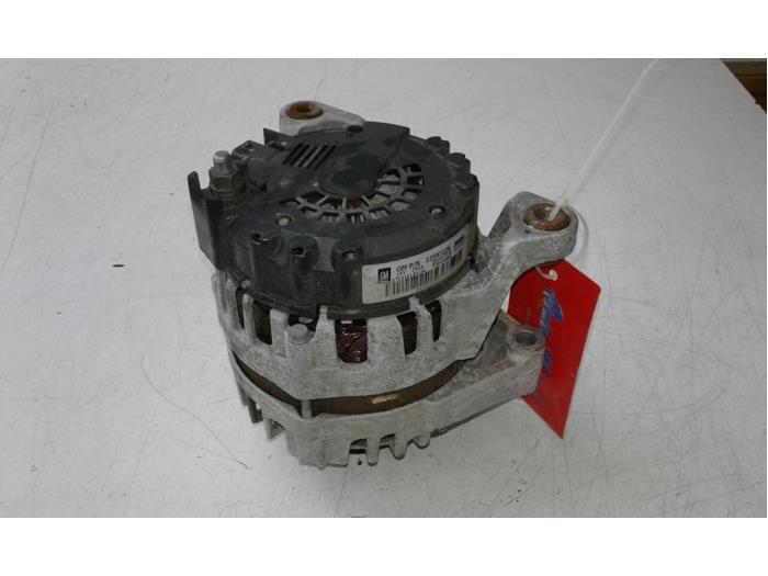Używane Pradnica Opel Adam 1.2 16V Cena € 40,95 Procedura marży oferowane przez Wessel Parts & Service B.V.