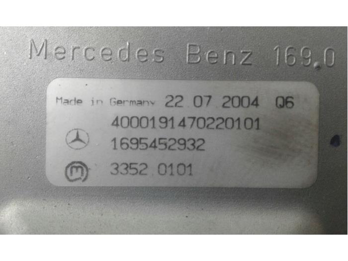 Axe colonne de direction d'un Mercedes-Benz A (W169) 2.0 A-180 CDI 16V 2004