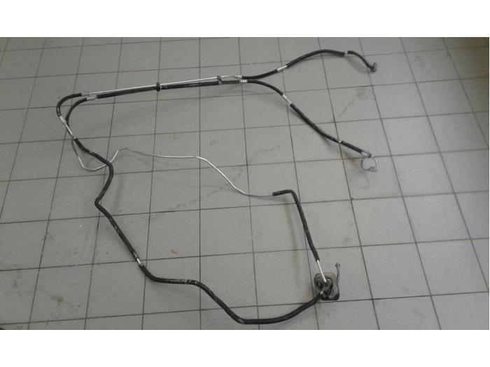 Usagé Conduit (divers) Mercedes S (222.0/222.1) 3.5 S-400 Hybrid 24V Prix € 135,45 Règlement à la marge proposé par Wessel Parts & Service B.V.