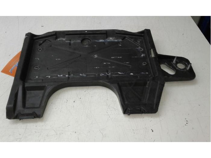Usagé Divers Mercedes S (222.0/222.1) 3.5 S-400 Hybrid 24V Prix € 51,45 Règlement à la marge proposé par Wessel Parts & Service B.V.