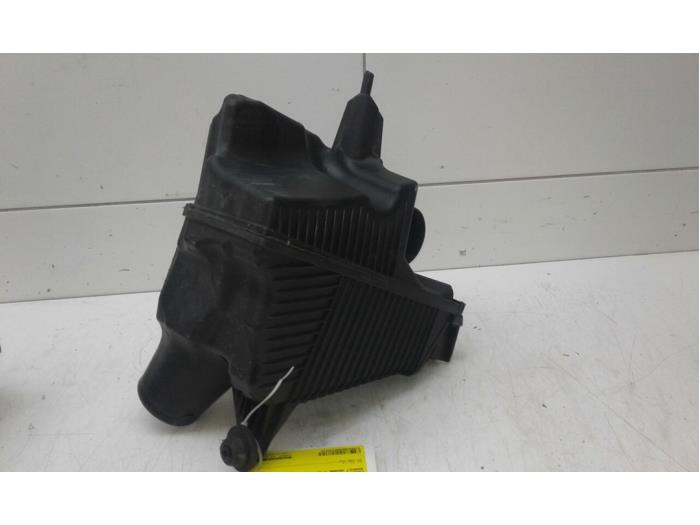 Gebrauchte Luftfiltergehäuse Renault Megane Preis € 47,25 Margenregelung angeboten von Wessel Parts & Service B.V.