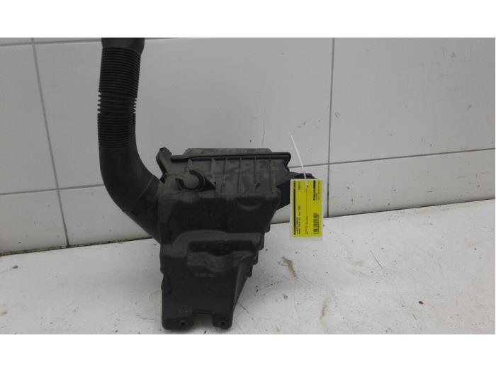 Begagnade Luftfilterhus Skoda Fabia II Combi 1.4 TDI 70 Pris € 47,25 Marginaltabell erbjuds av Wessel Parts & Service B.V.
