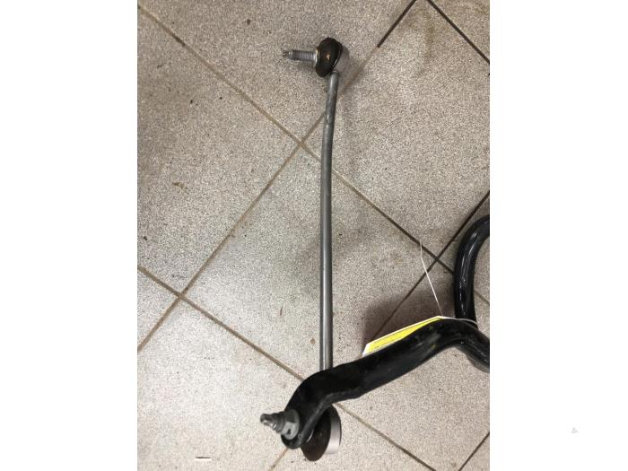 Używane Stabilizator przód Opel Crossland (X) 1.2 Turbo 12V Cena € 82,95 Procedura marży oferowane przez Wessel Parts & Service B.V.