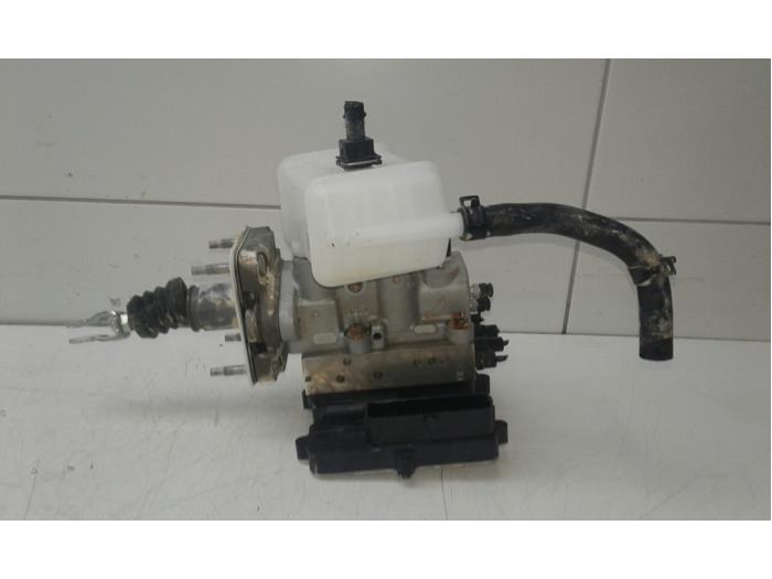Usagé Pompe ABS Kia Niro I (DE) 1.6 GDI Hybrid Prix sur demande proposé par Wessel Parts & Service B.V.