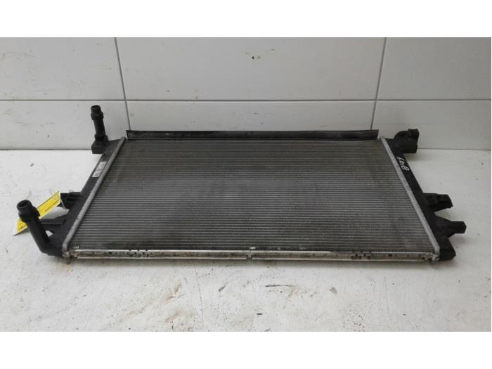 Usagé Radiateur Seat Leon ST (5FF) 2.0 TDI 16V Prix € 131,25 Règlement à la marge proposé par Wessel Parts & Service B.V.