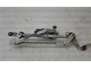 Used Front wiper motor Nissan Leaf (ZE1) Price on request offered by Autobedrijf G.H. Wessel B.V.