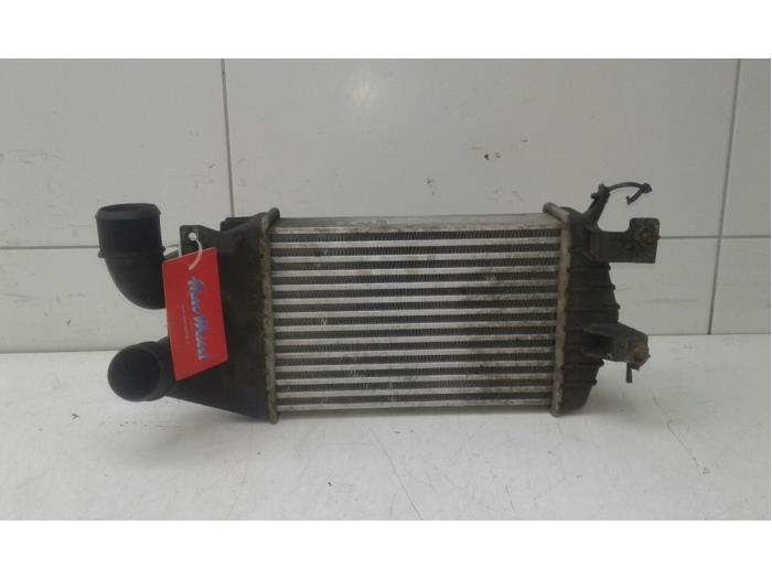 Usagé Intercooler Opel Astra H SW (L35) Prix € 72,45 Règlement à la marge proposé par Wessel Parts & Service B.V.
