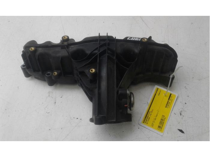 Begagnade Insugsrör Volkswagen Tiguan (5N1/2) Pris € 93,45 Marginaltabell erbjuds av Wessel Parts & Service B.V.