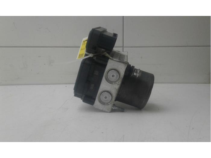 Usagé Bloc ABS Fiat Ducato (250) 2.0 D 115 Multijet Prix € 261,45 Règlement à la marge proposé par Wessel Parts & Service B.V.